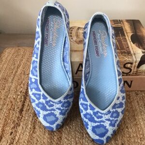 🔵 Skechers 🔵…Women’s 7…Leopard Print  Knit Slip On Cleo Claw-Some Blue Shoes